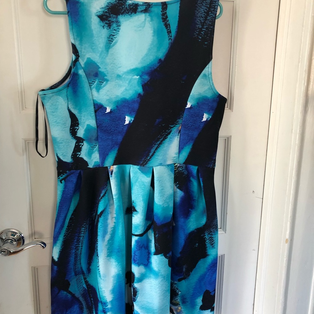 Apt 9 Blue Dress with pockets- breezy material!